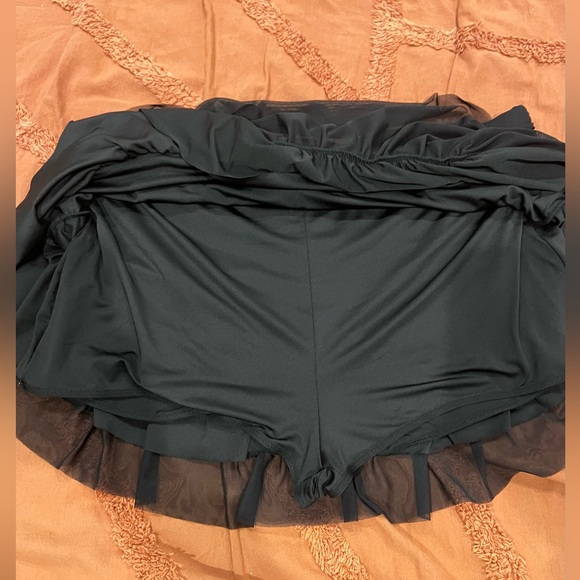 SHEIN ICON Plus Rhinestone Ruched Ruffle Hem Mesh Skirt - Picture 3 of 4